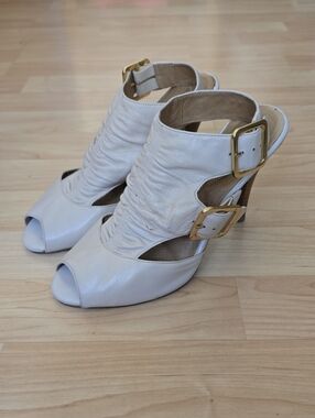 Ciao Bella Upper Leather Light Beige Open-Toe Buckle Heel Sandals Sizs 6.5